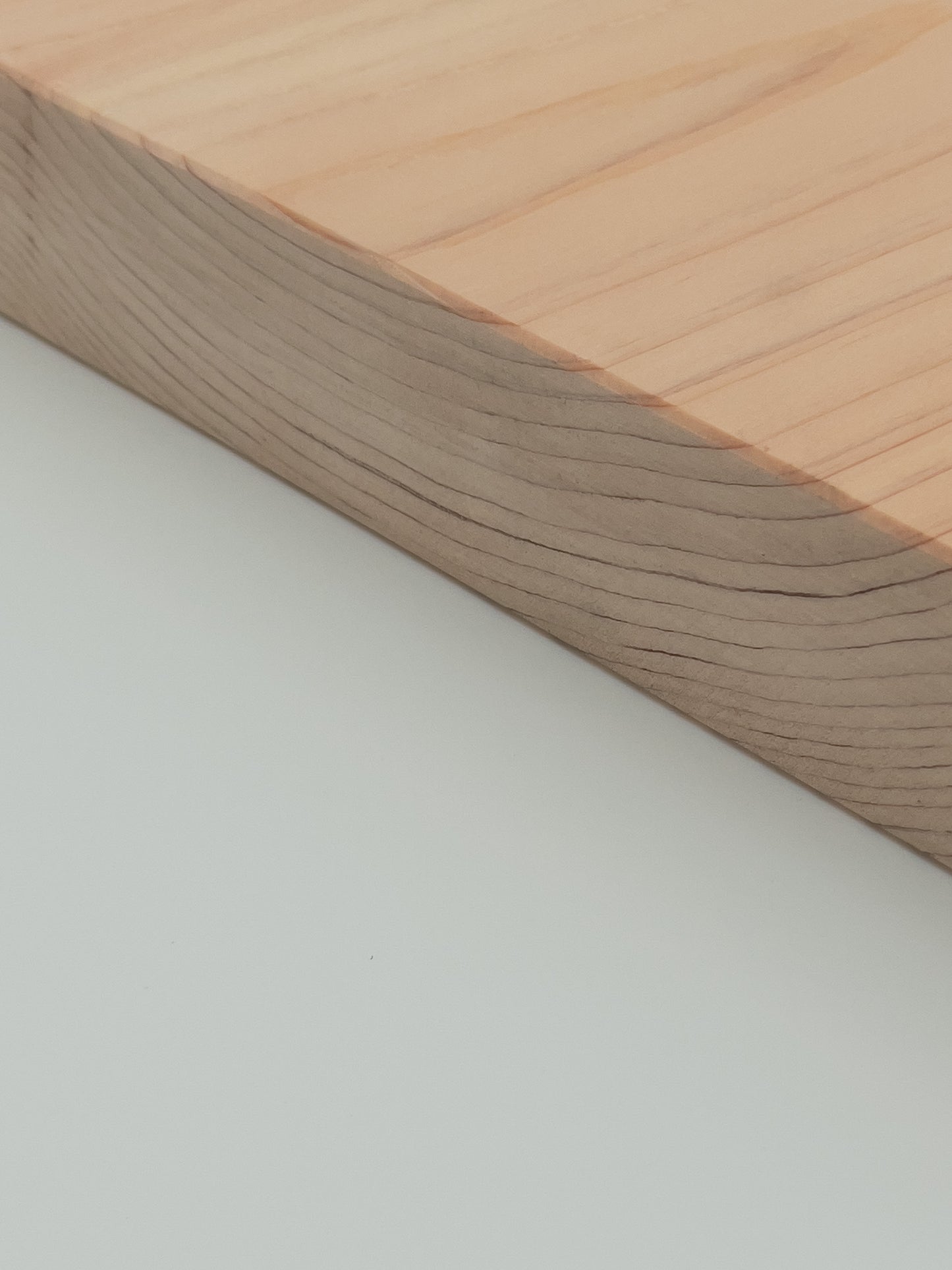 raikou handmade natural hinoki wood cutting board edge overview